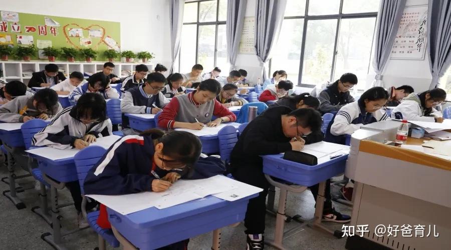 中考想考重点高中，初一初二这两年各科成绩要考多少分？(图1)