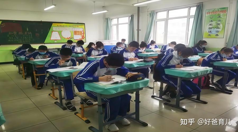 初中阶段，如何让孩子的成绩保持在班级前三？(图1)