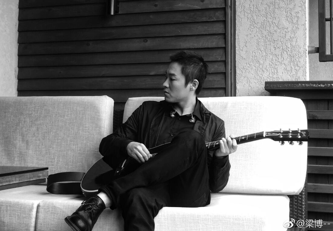 梁博老婆侯祖辛是谁 退出娱乐圈：好声音冠军梁博现状-图2