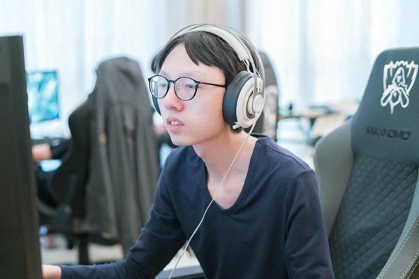 刘世宇为什么叫mlxg 香锅就是LPL赛区的大魔王-图5