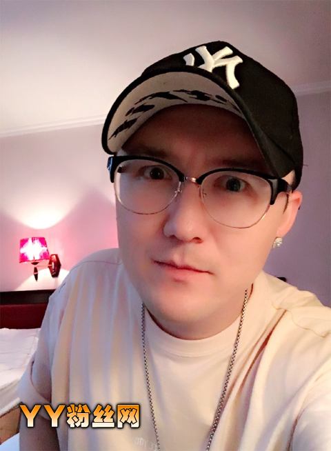 梦想的声音那吾克热老婆照片 那吾克热玉素甫江个人资料多大-图2 梦想的声音那吾克热老婆照片 那吾克热玉素甫江个人资料多大-图2