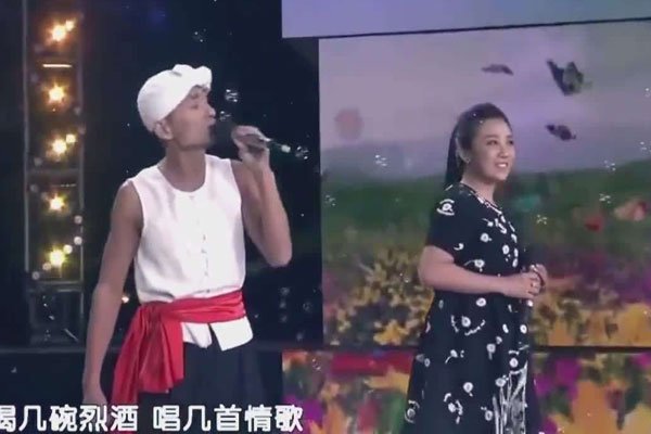 阿宝与张冬玲的关系 夫妻、婚纱照不过是合作而已-图1