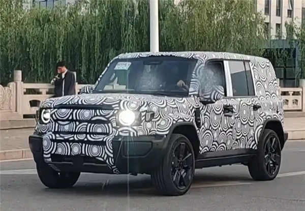 iCAR V27正式露面！网友评价：“国民版大G”、“新能源陆巡”(图2)