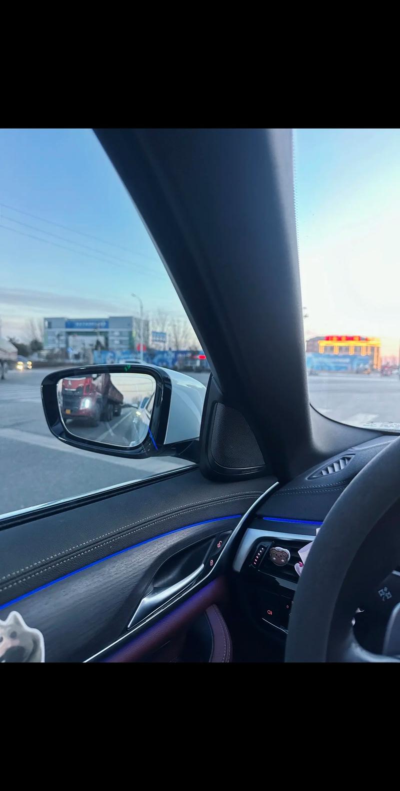 如何用苹果手机解锁并启动宝马汽车？