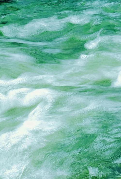 如何用iPhone拍摄河水并进行专业调色？