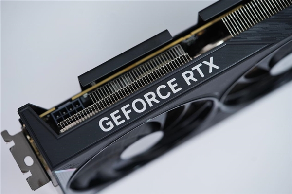 技嘉新甜点卡！小雕AORUS RTX 5060 ELITE 8GB显卡图赏-图14