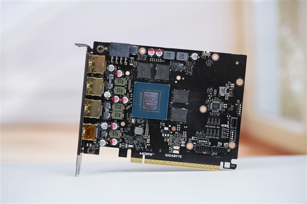 技嘉新甜点卡！小雕AORUS RTX 5060 ELITE 8GB显卡图赏-图17