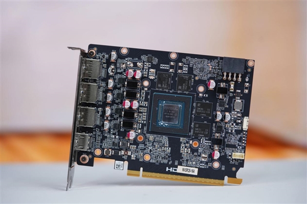 温润如玉！索泰RTX 5060月白显卡图赏-图16