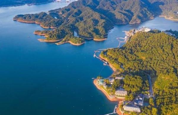 安徽神秘湖泊湖水时隐时现？是地理现象造成(比较神奇)-图1
