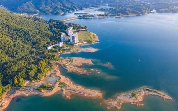 安徽神秘湖泊湖水时隐时现？是地理现象造成(比较神奇)-图3