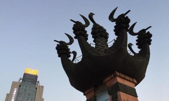 湖北人是九头鸟，天上九头鸟起源山海经-图1