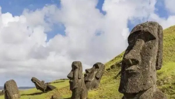 智利的复活节岛介绍，智利的复活节岛地形特征-图2