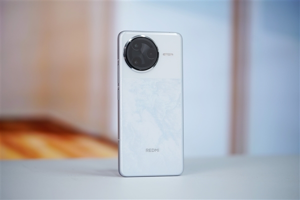 天玑9400+直屏水桶机！REDMI K80至尊版搭载7400mAh电池+120W快充-图3
