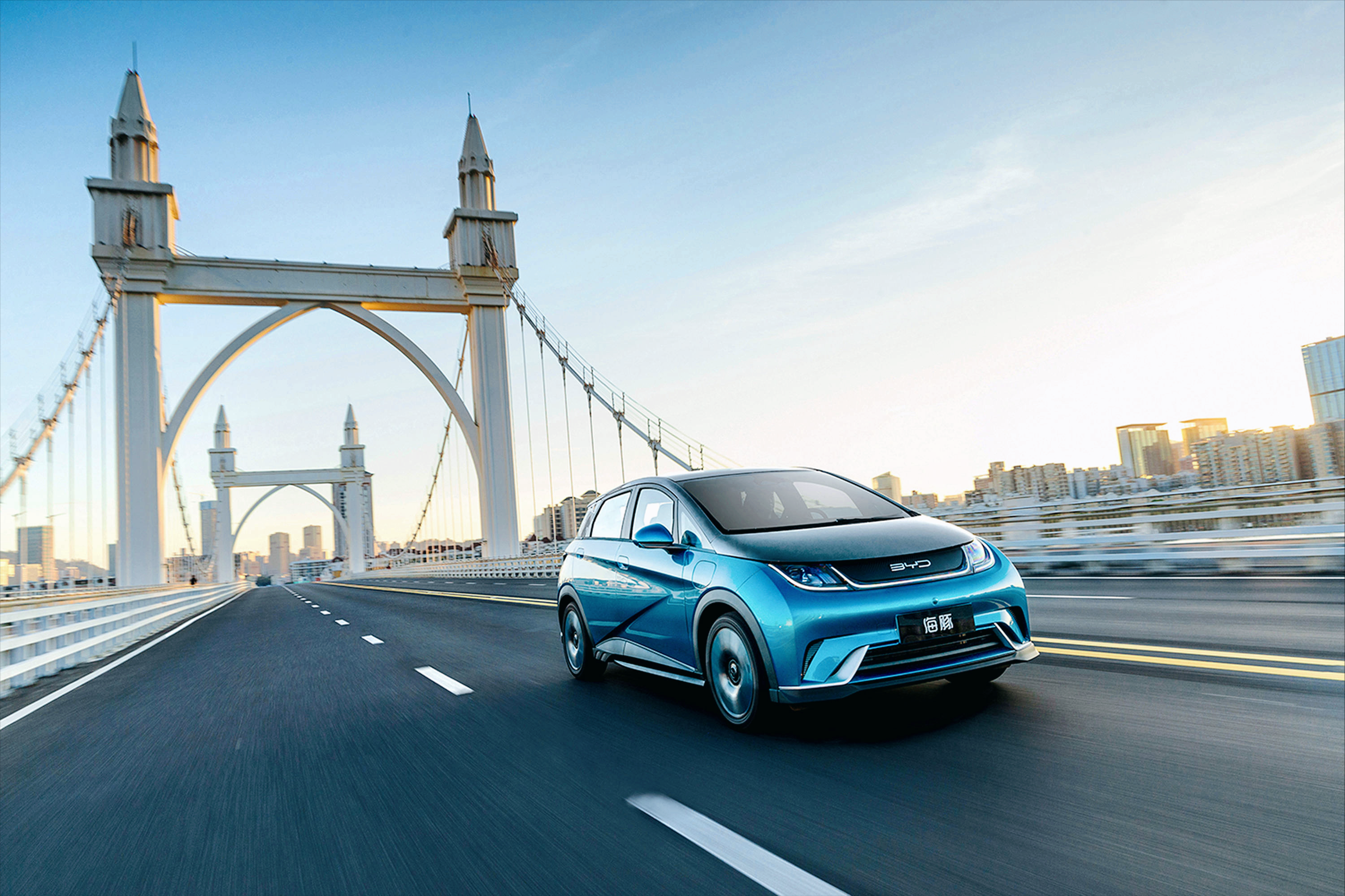 4月新能源车销榜单全是意外，小米SU7强势反超Model 3，蔚来破2万