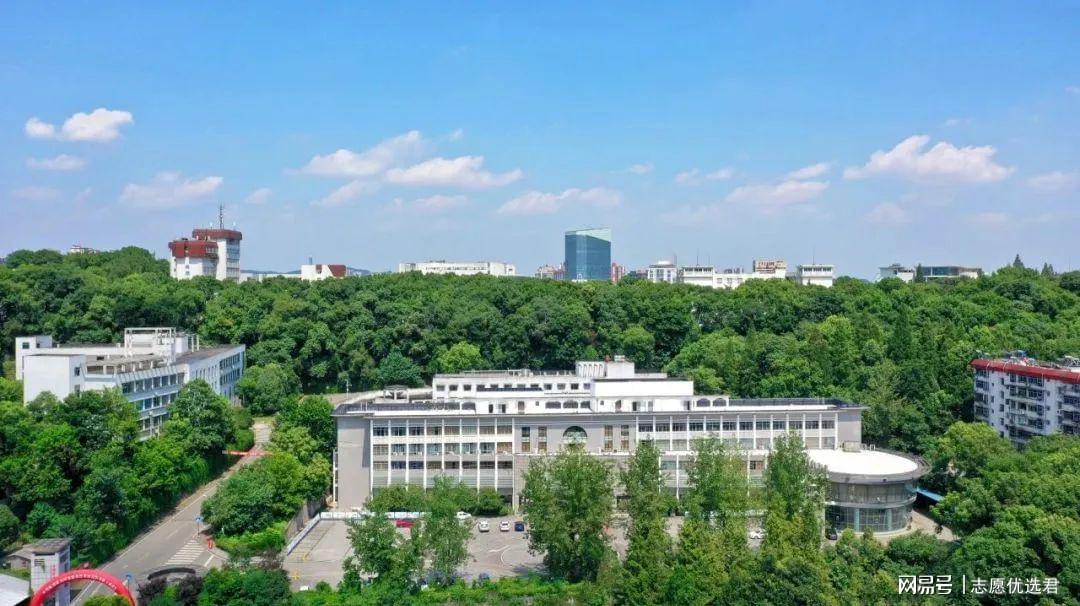 三峡电力职业学院就业怎么样？央企、新能源、银行全拿下！-图2