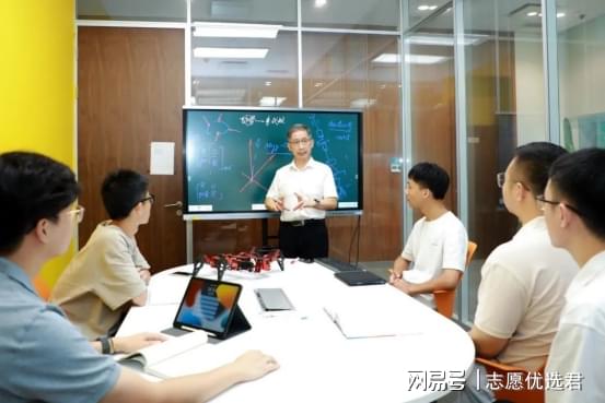 1V1指导？全职教授当导师？南方科技大学好不好？导师制贯穿全程-图3