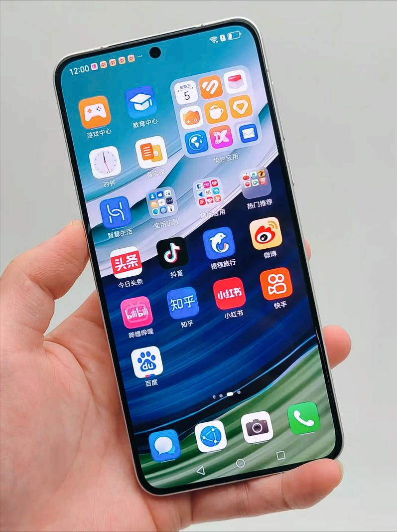 1.72GB鸿蒙更新来了，华为Mate 60体验炸裂，P30用户彻底无缘