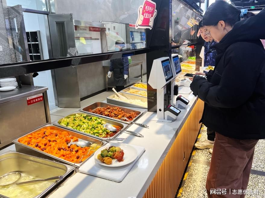 首都师范大学环境好不好?干饭人集合,盘点首师的神仙食堂!