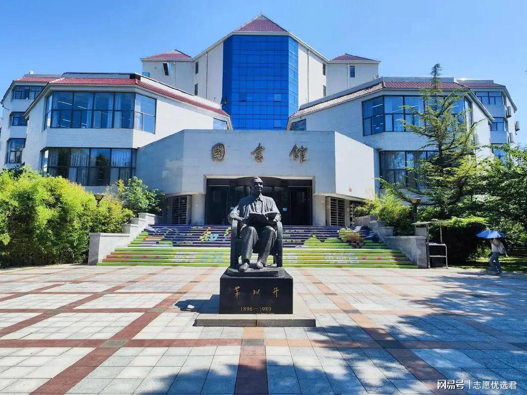 北京交通大学就业好不好?就业流向广,过半进入国有企业