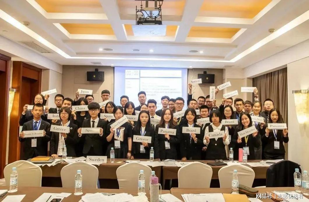 捡漏!上海外国语大学录取分数线是多少?低进高出,就业百分百!