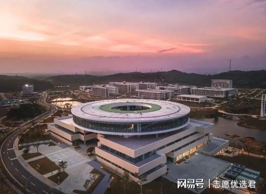 50+项华为大奖！广东工业大学王牌专业如何“闷声干大事”？-趣考网