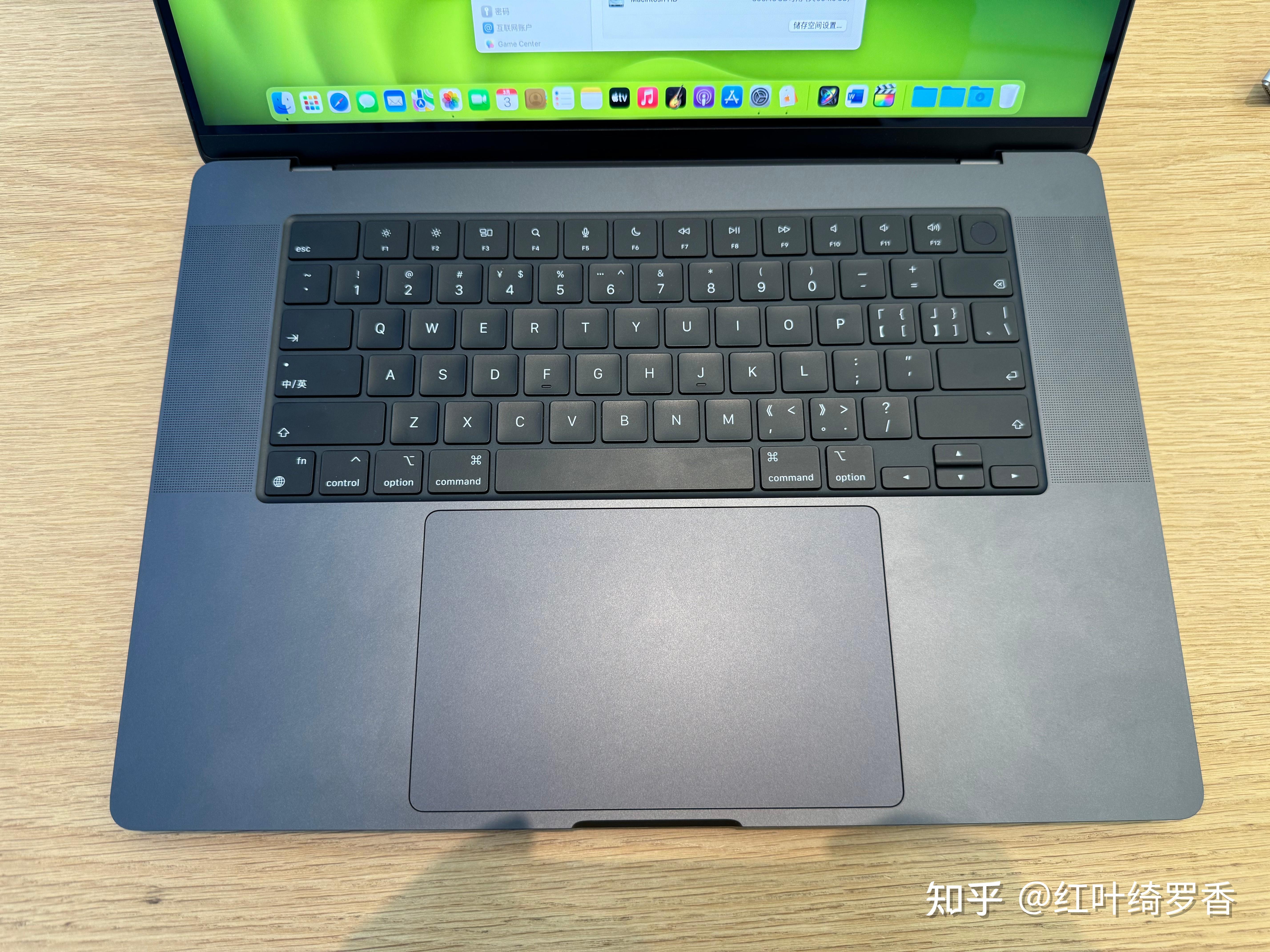 苹果电脑MacBook Pro M3/M3 Pro/M3 Max选购指南，尺寸、芯片、内存、存储空间选购建议一应俱全。