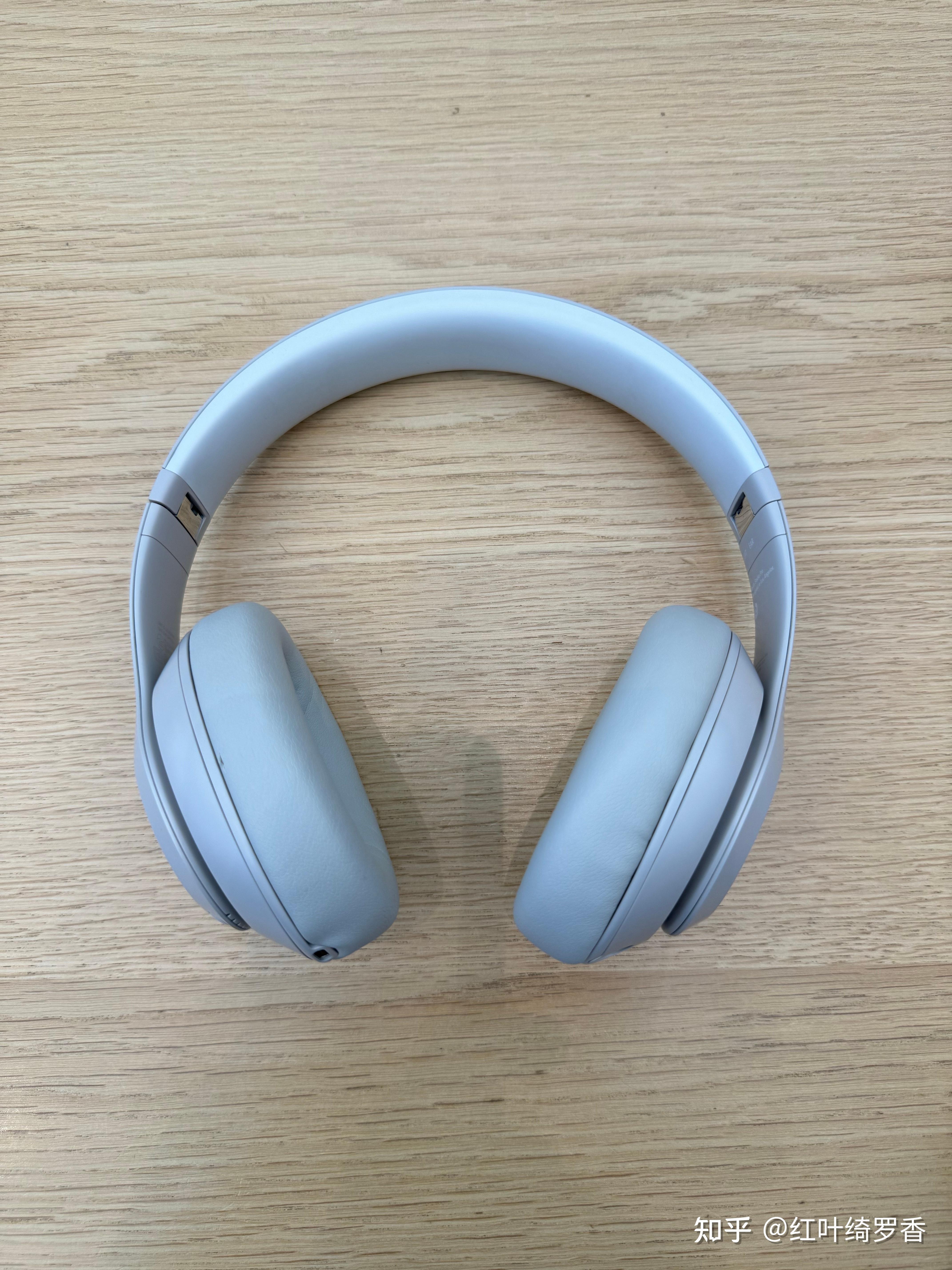 深度解读AirPods Max，AirPods Max体验分享。AirPods Max降价到3999元，值得买吗？