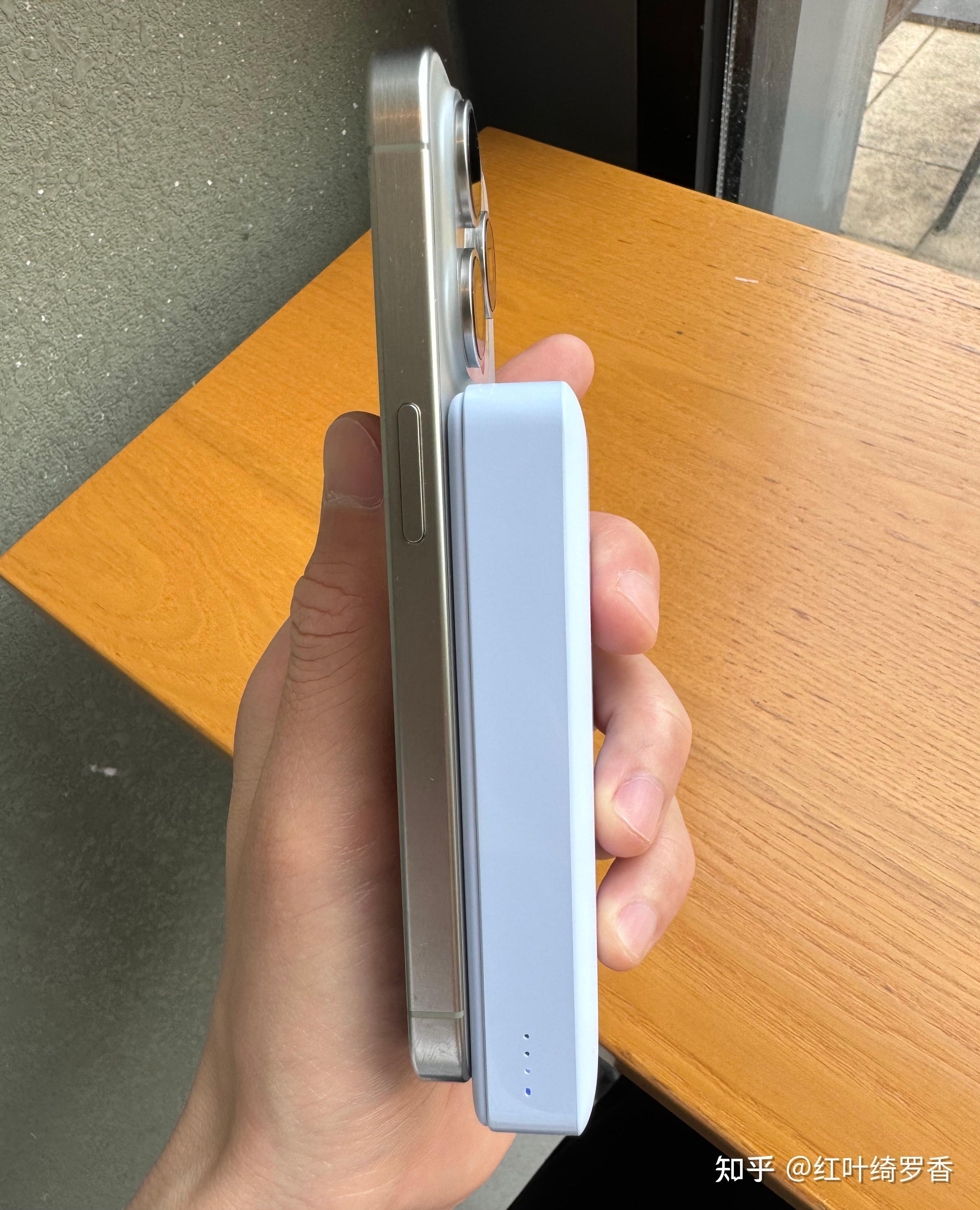 有没有适合苹果手机使用的充电宝?iPhone好用的MagSafe磁吸充电宝分享。