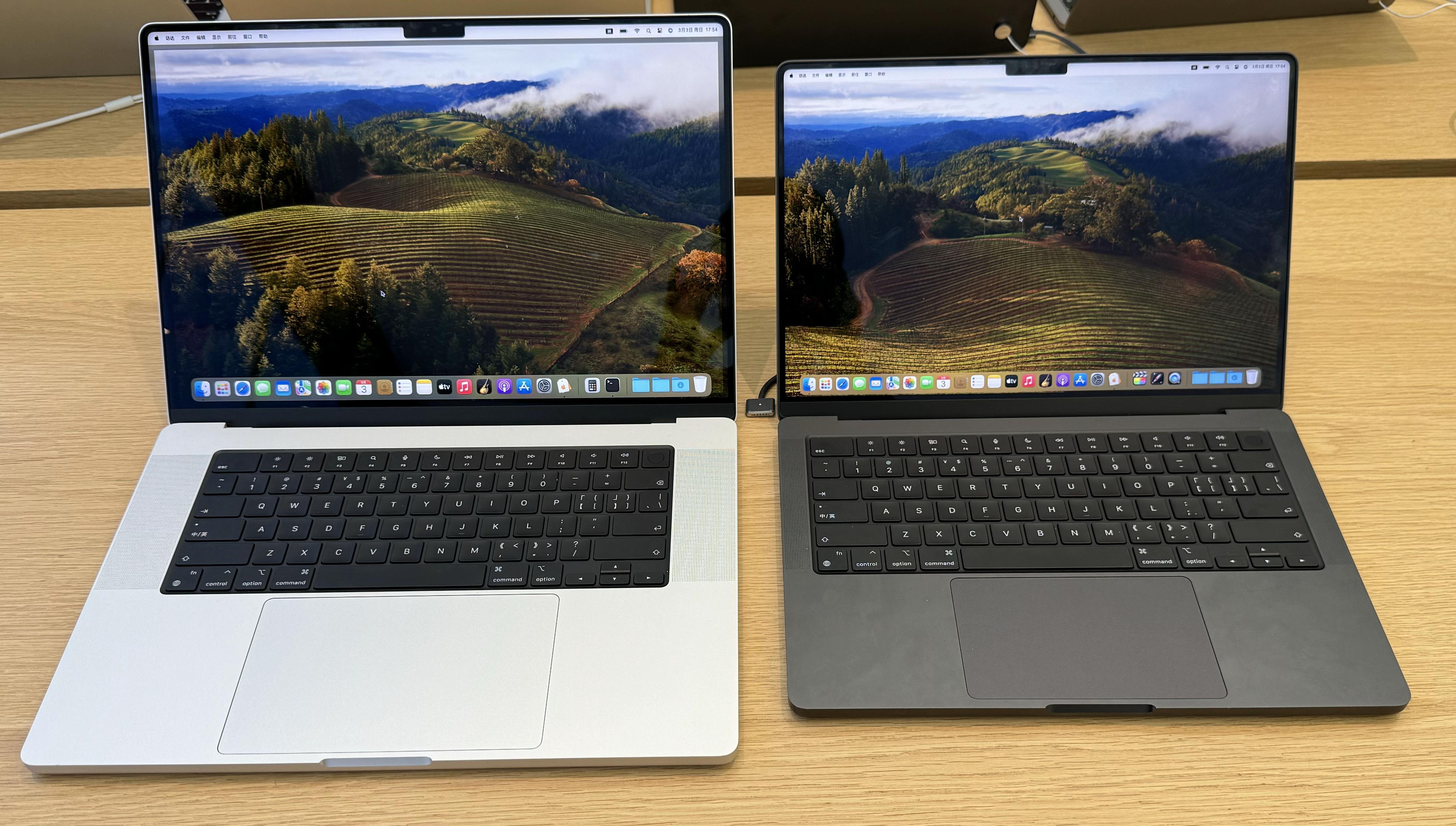 2024年618期间MacBook Pro选购终极指南。苹果电脑芯片解读、内存选配、尺寸选择等问题一应俱全。
