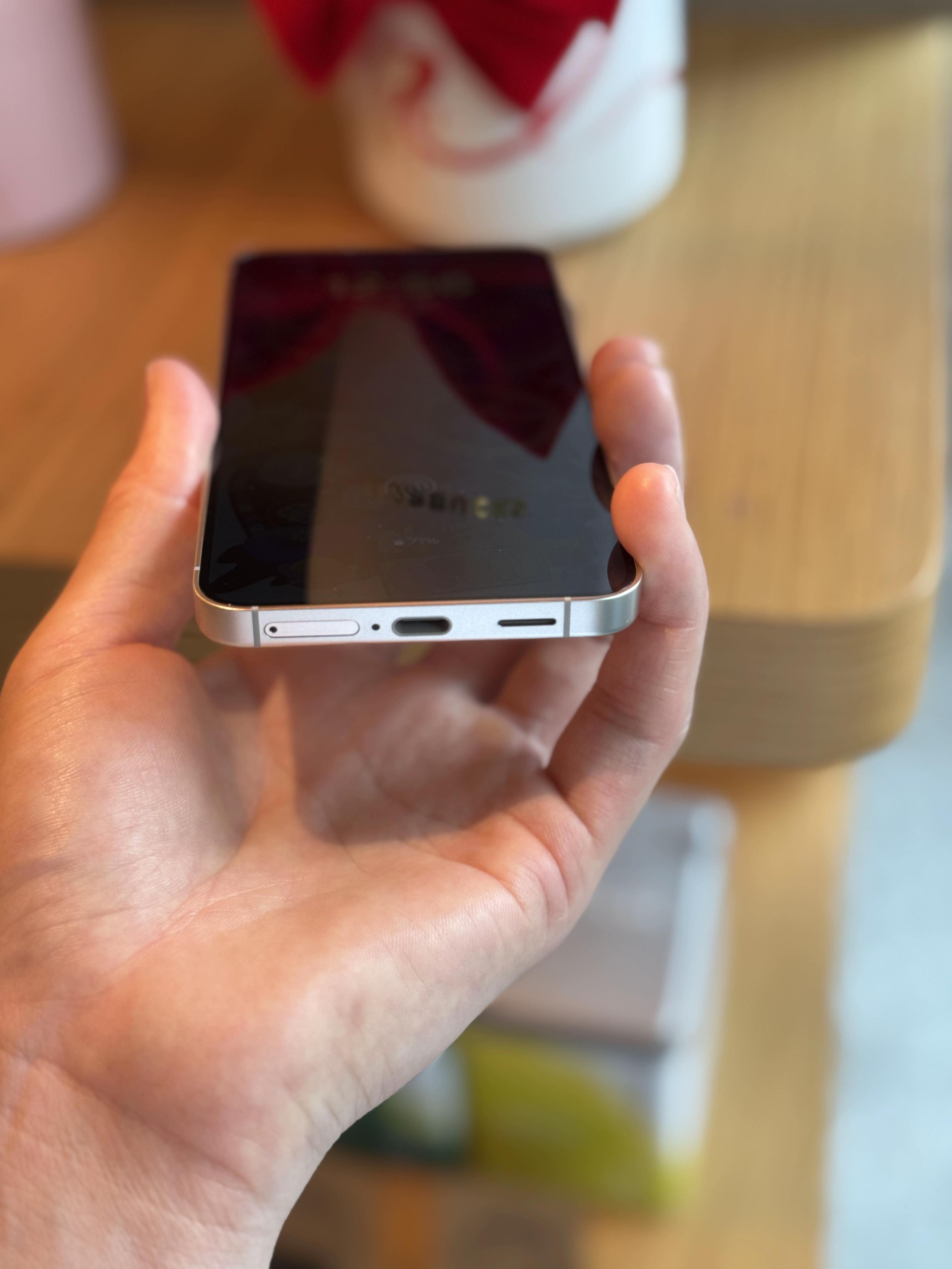 三星S24深度体验分享，精致，优雅，简洁，纯粹，高性价比。