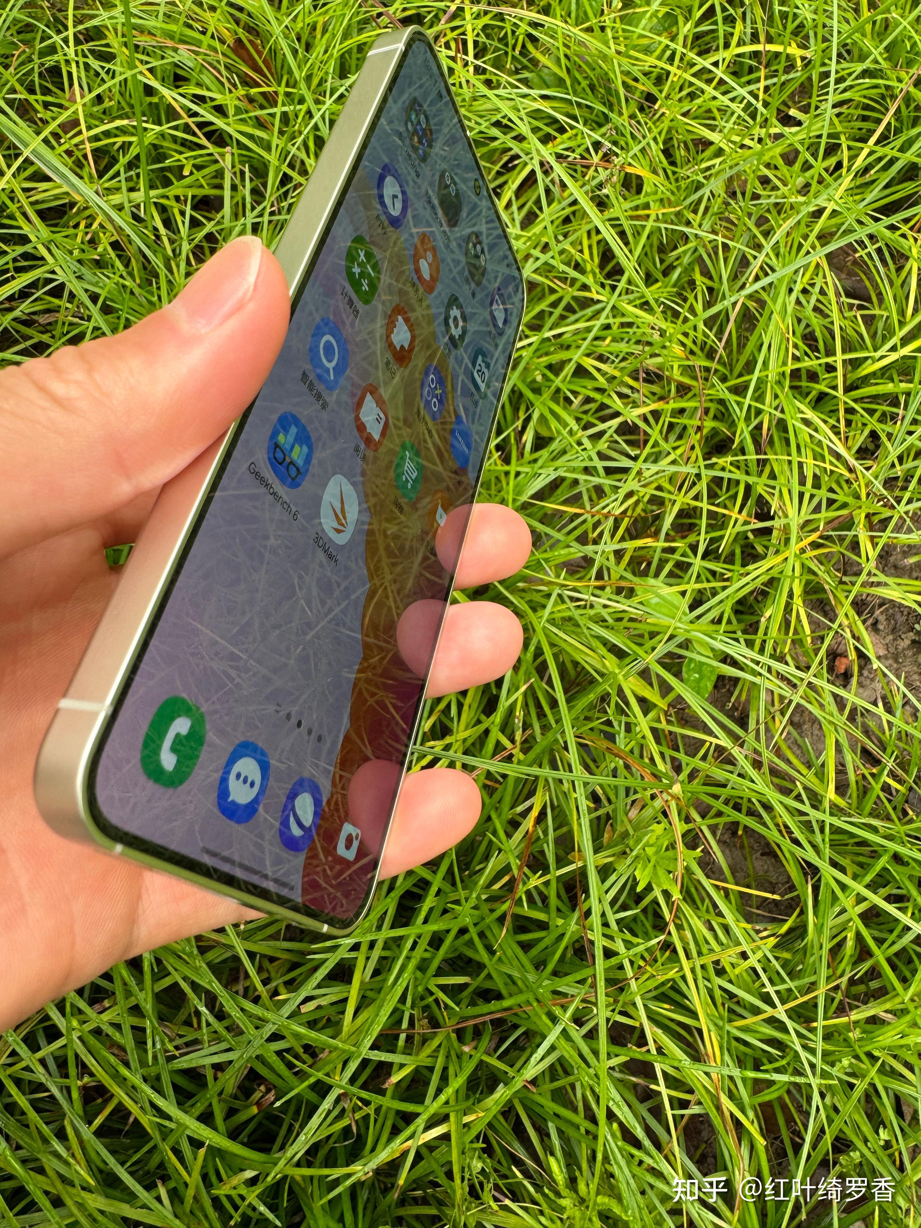 三星S24深度体验分享，精致，优雅，简洁，纯粹，高性价比。