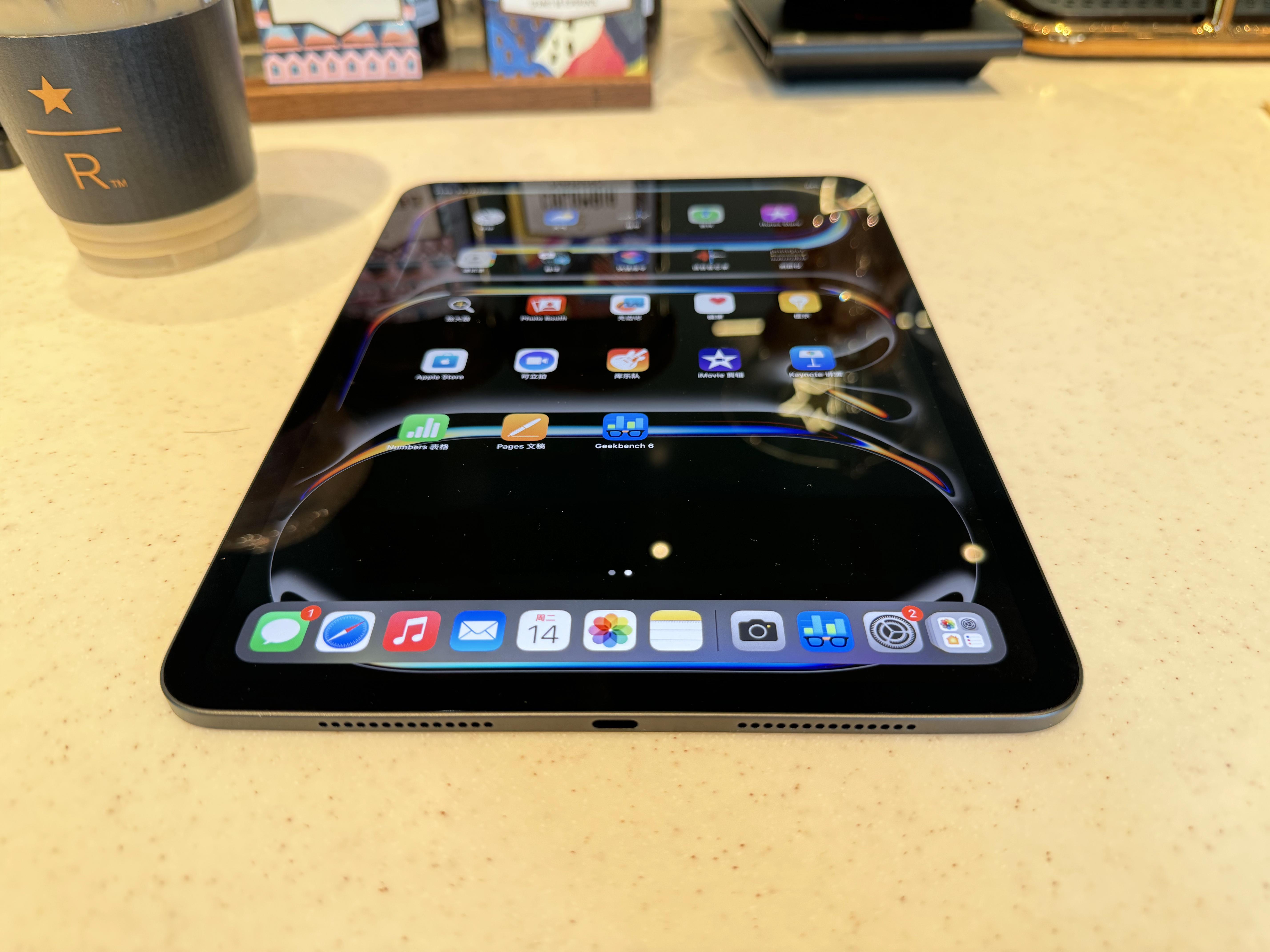 2024款iMac M4选购指南。芯片、内存、存储、纳米纹理玻璃等选择策略一应俱全。