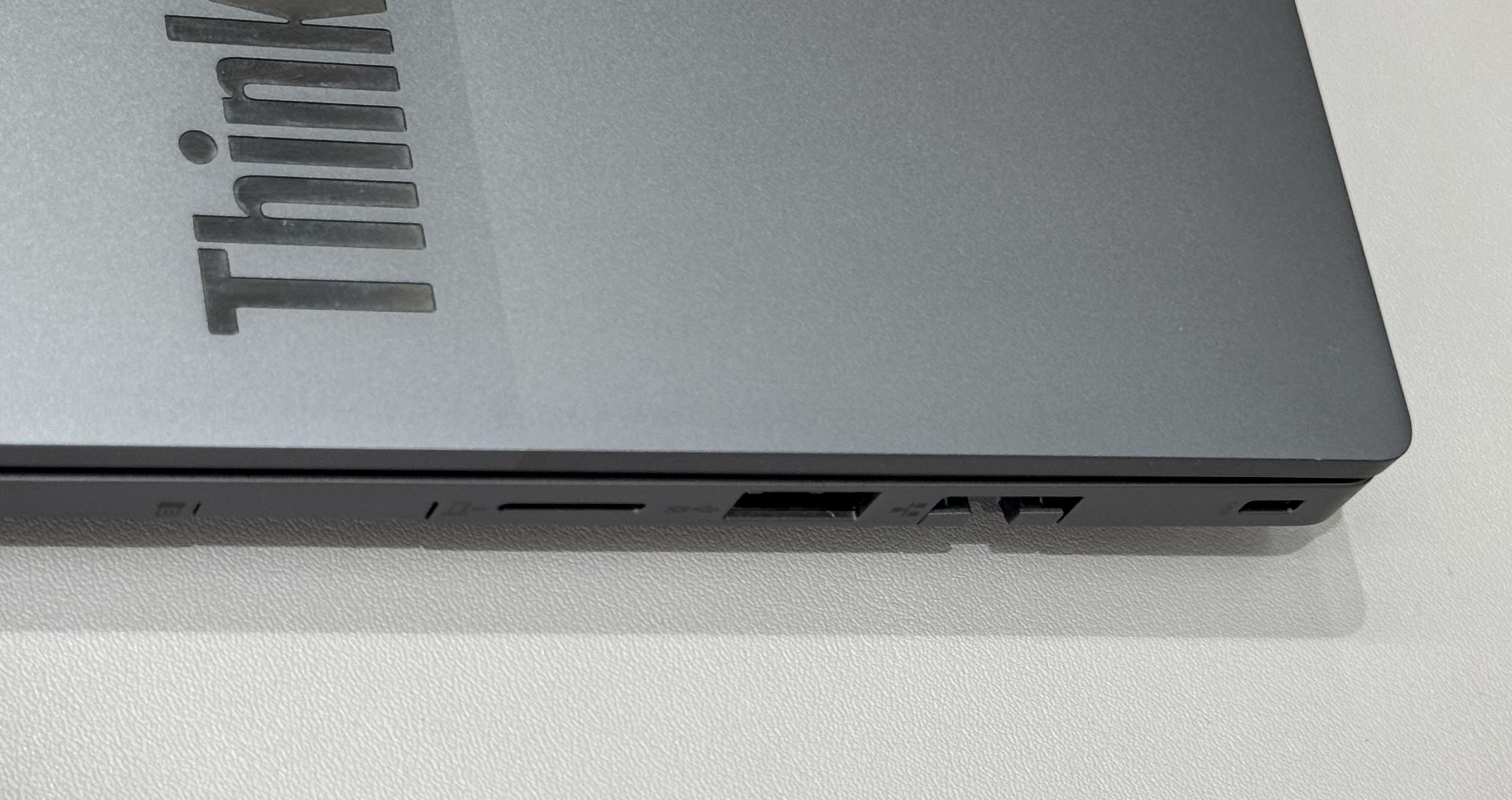 Intel Ultra 5 225H还是AMD R7 8845H(R7 H 260)?2025年高性价比笔记本选择策略分享 。