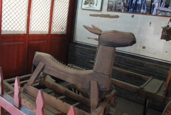 古代女子最害怕什么酷刑 古代女子梨花带雨的刑具是什么-图3