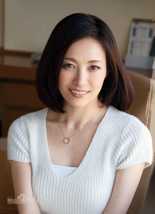 谷原希美个人资料 当妈妈了身材依旧有内涵