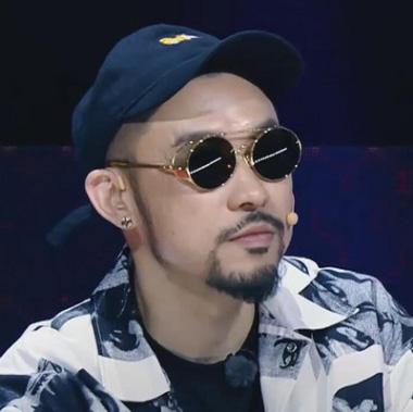 MC Hotdog和欧阳靖谁地位高 励志传奇：热狗个人资料-图1