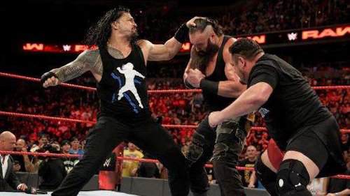 wwe是真的打还是表演 比赛血腥无规则这个职业相当危险-图1