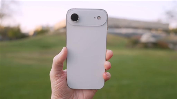 曝iPhone 17 Air仅重146g！梦回iPhone 6s时代-图1