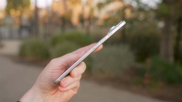 曝iPhone 17 Air仅重146g！梦回iPhone 6s时代-图2