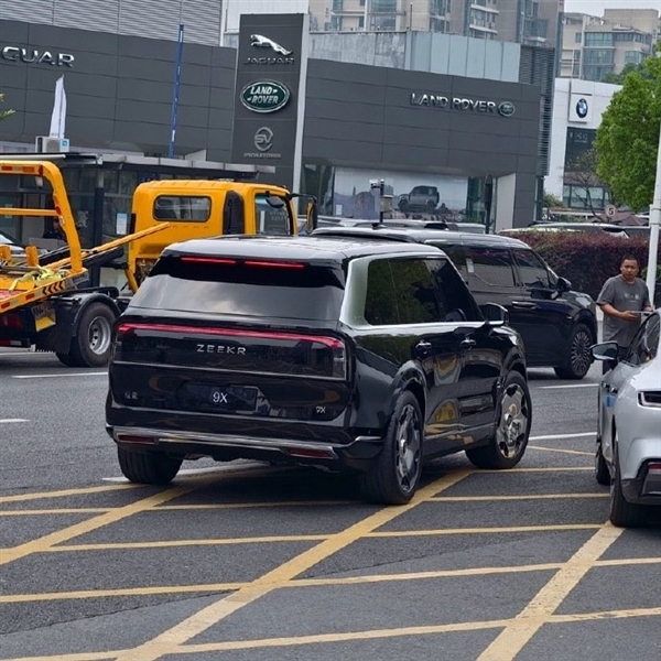 杭州湾库里南！极氪9X实车曝光：尾灯可分开点亮-图4