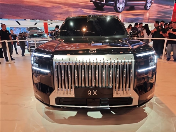 杭州湾库里南！极氪9X实车曝光：尾灯可分开点亮-图5