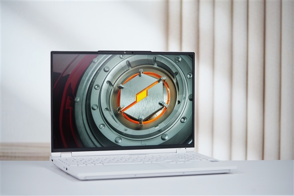 酷睿Ultra 9+RTX 5090双绝！机械革命耀世16 Ultra图赏-图2