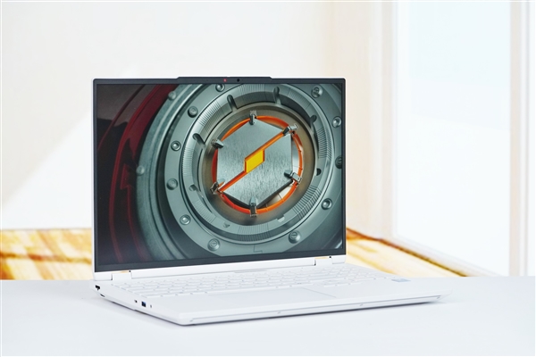 酷睿Ultra 9+RTX 5090双绝！机械革命耀世16 Ultra图赏-图4