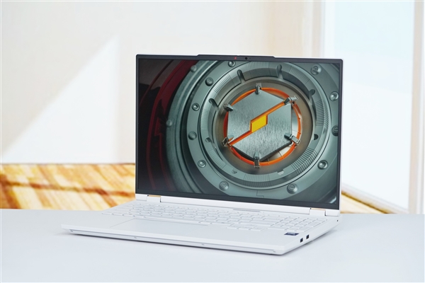酷睿Ultra 9+RTX 5090双绝！机械革命耀世16 Ultra图赏-图5