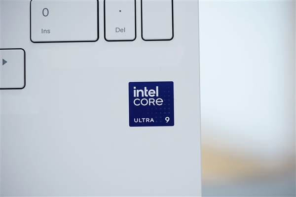 酷睿Ultra 9+RTX 5090双绝！机械革命耀世16 Ultra图赏-图20