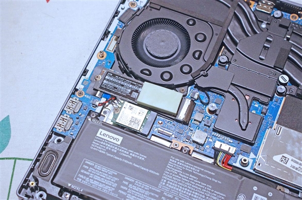 【众测】极致性能 只为最佳体验！WD_BLACK SN8100 2TB SSD评测-图8