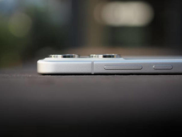 OPPO Reno14系列评测：中端机新标杆，果粉也心动？-趣考网