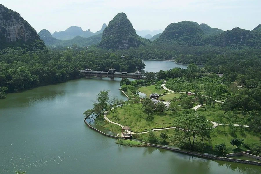 达蓬山旅游攻略：因徐福东渡寻找长生不老之药传说闻名