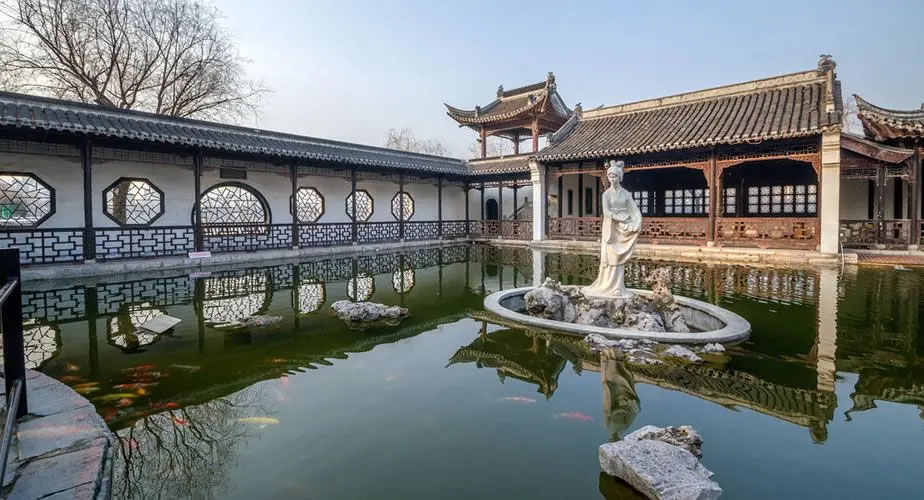 莫愁湖公园旅游攻略:融山水、建筑、花木于一体-图1 莫愁湖公园旅游攻略:融山水、建筑、花木于一体-图1