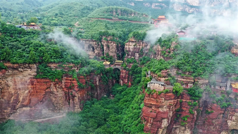 苍岩山旅游攻略：以山雄、谷幽、林秀、楼绝为特色